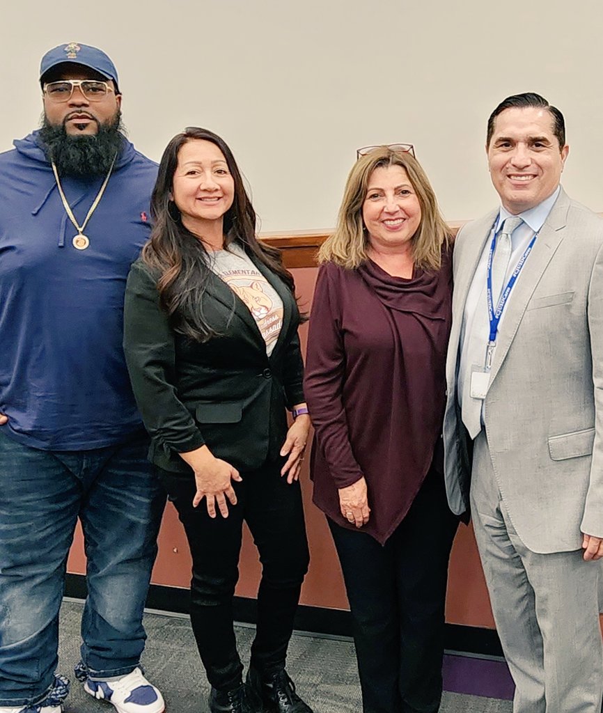 CNSLR_Nina's tweet photo. @CooleyRancher @sbparksandrec honored Kindness Ambassadors.  A HUGE THANK YOU to our Superintendent, @DrFrankMiranda 4 always being by our side and supporting our kids! He truly is a leader that's HERE with us and for our kids! Most of all,TY @ChordsE for making this all possible https://t.co/RNNSNgjUTE