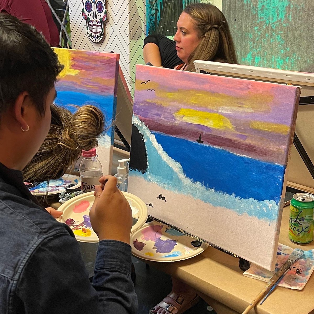 EnlightenedAunt's tweet photo. #PaintNightWithTam #BrushstrokesAndBeverages #PaintingWithTam
👩🏻🎨🎨🖼 https://t.co/4cgey38Qd0