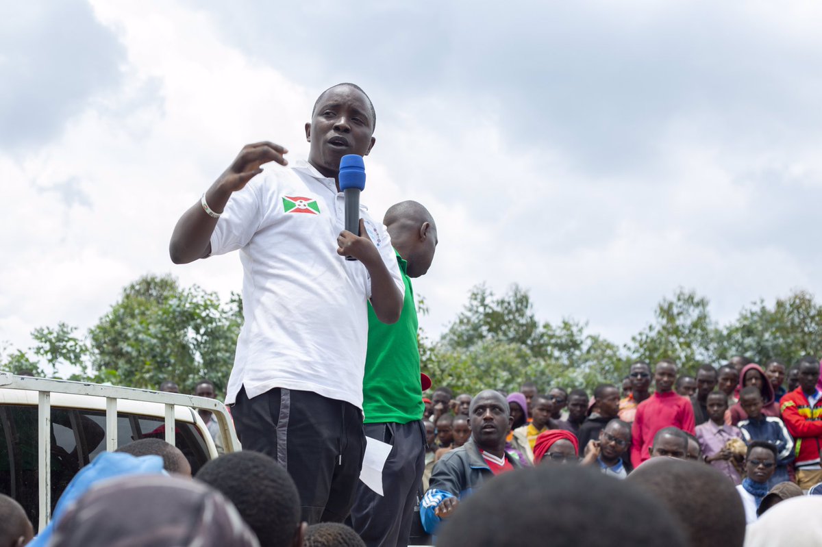 CRBurundi's tweet photo. Failing to invest in children and youth triggers substantial economic and social costs resulting from negative outcomes such as early school drop-out, poor labour market entry, risky sexual behaviours, substance abuse, and crime and violence. 
@UNFPABurundi @UEauBurundi 
#1 https://t.co/TKpNtIcRbM