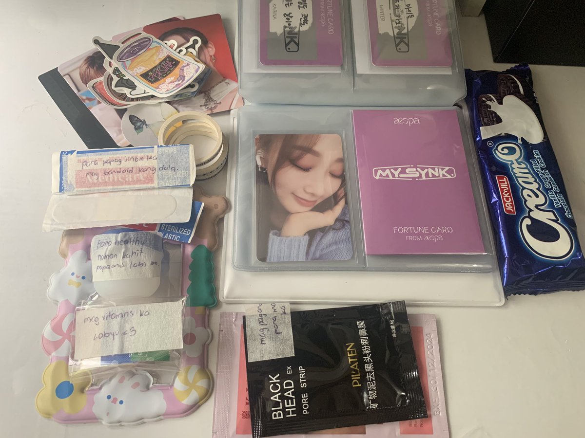 krnhauls's tweet photo. 💌MAIL

my first gigi poca is here!!! thank u so much beh, @ejhaul for packing her safely at sa pagpapakita mo ng concern mo sakin thru ur freebies. thanks ha? di ko alam kung maiinsulto akez o anez eh. thank u also sa scratch card hihi. love u teh!💙 

#ejproofs https://t.co/0J1Ny3xEH6
