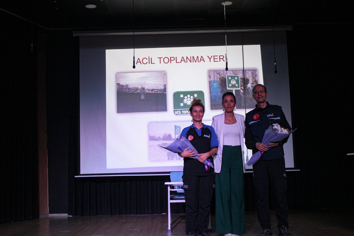 Doğal Afetler ve Korunma Yolları konulu sunumu için Antalya AFAD ekibini okulumuzda ağırladık. Verdikleri değerli bilgiler için kendilerine teşekkür ederiz.
#UğurluOlmak