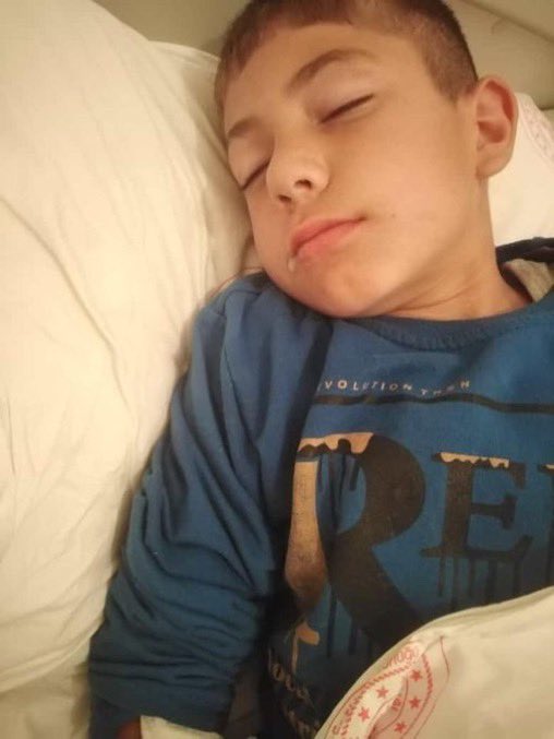 İnsanımız,esas olarak kontrolsuz başıboş köpeklerden kaynaklanan, kuduz dahil,zoonotik hastalıklardan ve başıboş köpeklerin travma, yaralanma,ölümlere yol açan fiziki saldırılarından korunmalıdır. #güvenlisokaklar 'da sağlıklı yaşamak hepimizin hakkıdır #insanımızıkuduzdankoruyun