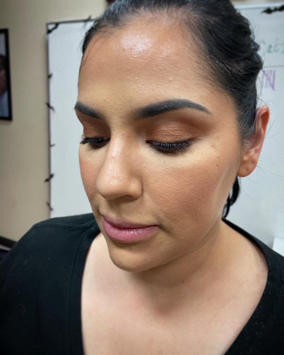 innerbtyglow's tweet photo. NEW MONTH , NEW GIVEAWAYS 
1. Facial
2. Soft Glam Makeup 
#staytuned #Giveaways https://t.co/KcvyAQUZ3W
