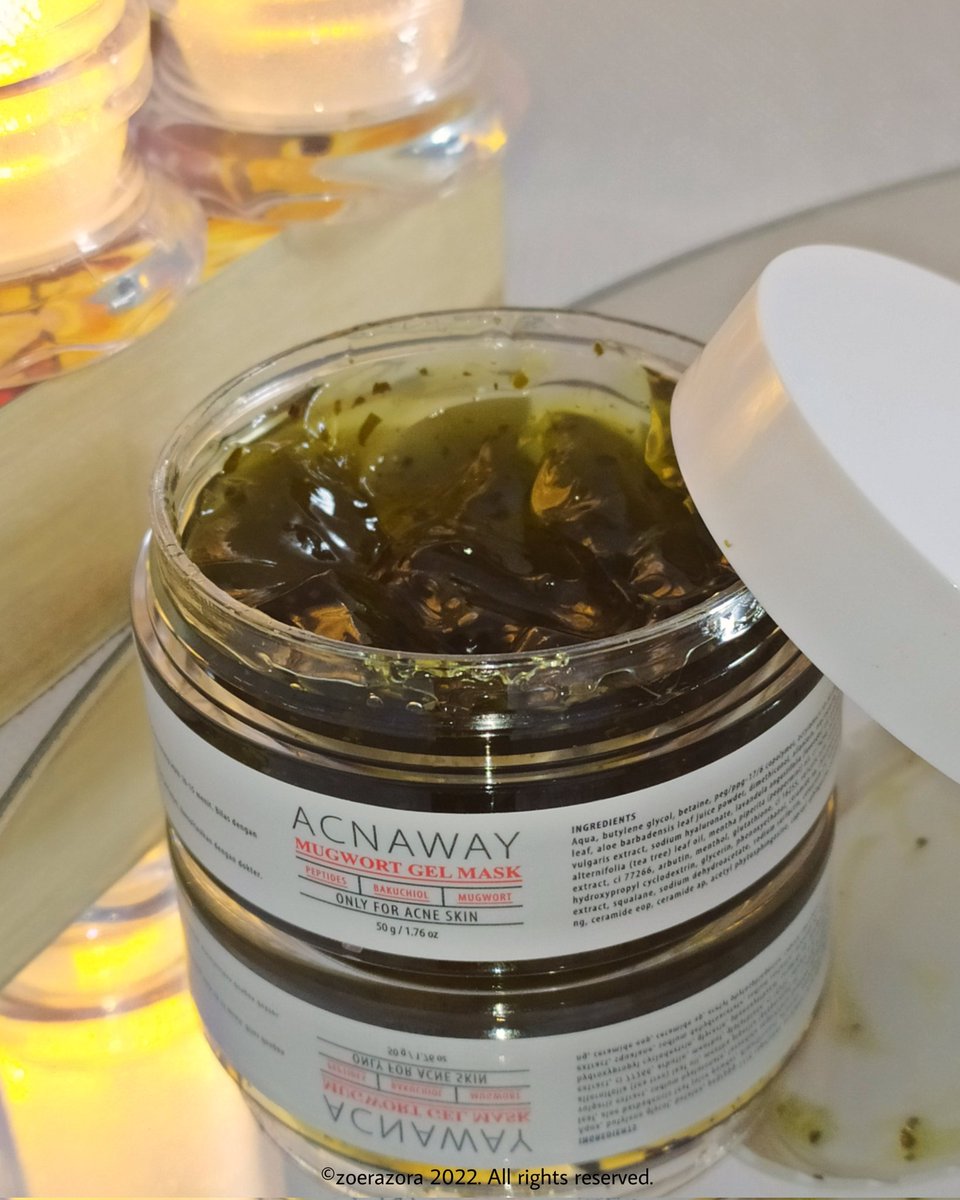 zoerazora's tweet photo. Gel mask andalan ketika breakout, nenangin kemerahan, dan bikin kulit adem💚
—Acnaway Mugwort Gel Mask ini gel mask pertama dengan kandungan peptides dan bakuchiol sekaligus loh 😍
Kepoin yukk!

#racuninskincare https://t.co/qMa3nZ97A1