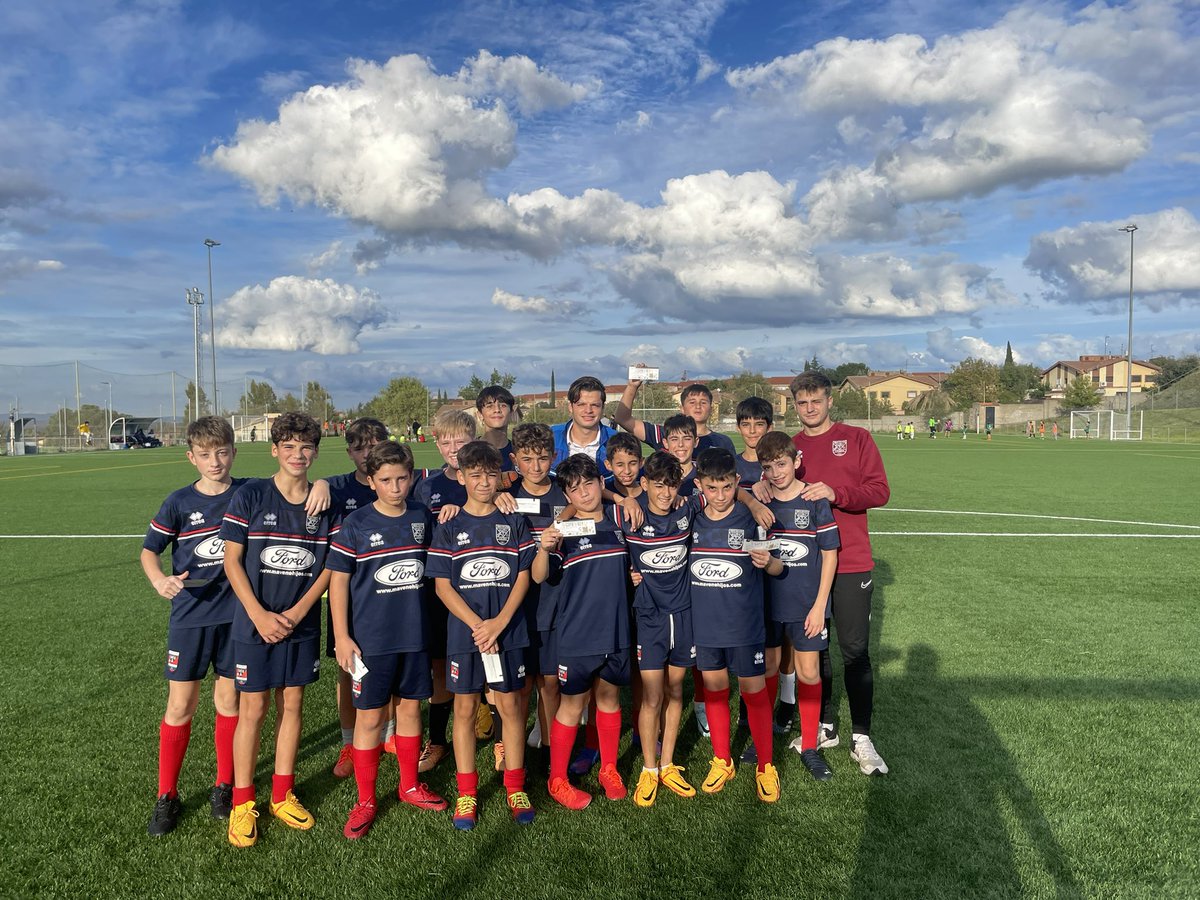cddiocesanofb's tweet photo. Ayer nos visitaron los jugadores de 2ª RFEF @rubendelvalle12 @Pmargallo14 @javiglezriv @JavierSahuquil2 y #Rayco para invitar a todos los jugadores del club al partido Histórico de Copa del Rey https://t.co/0cpOIS4vUJ