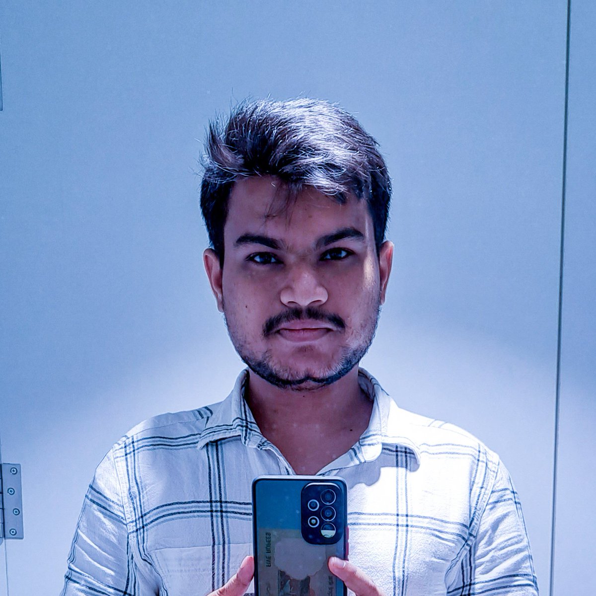 HrishikeshUtek1's tweet photo. #NewProfilePic https://t.co/3ryJzm8GGN