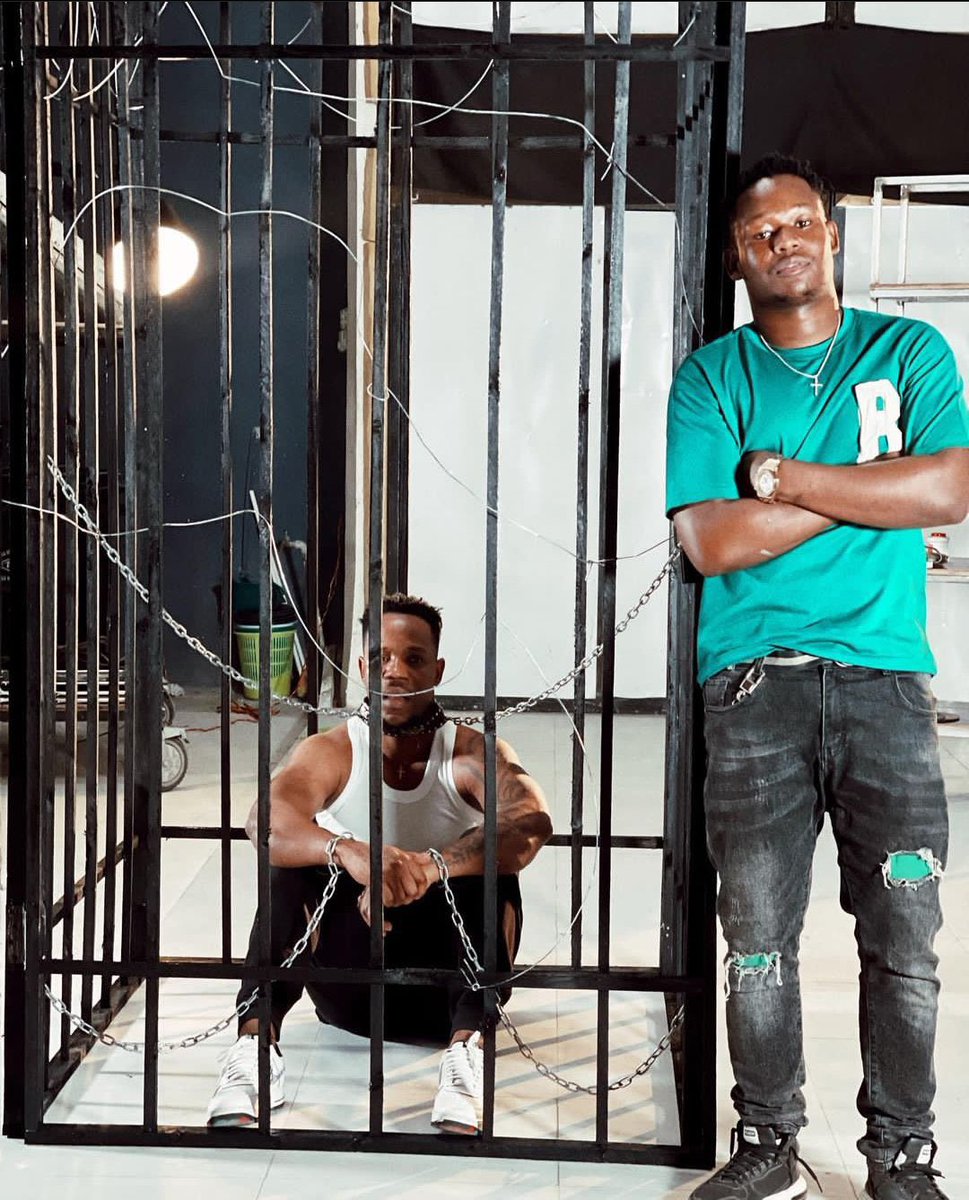 MariaSTsehai's tweet image. Nay Wa Mitego  - Sauti Ya Watu (Official Music Video) youtu.be/--KZowmVGXE
Hakikisha unasambaza link ya wimbo huu na una subscribe kwenye channel 
Pia follow @naytrueboytz - akaunti halisi ya Nay wa Mitego