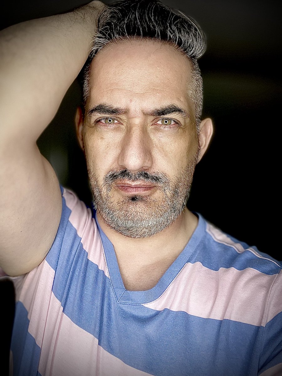 carlospulido_mx's tweet photo. Noviembre 2, 2022.#yo #me #selfie #greeneyes #48yo #grayhair #anxiety #depression #beard #MentalHealthMatters últimos 48 https://t.co/aBiYEN4hcx