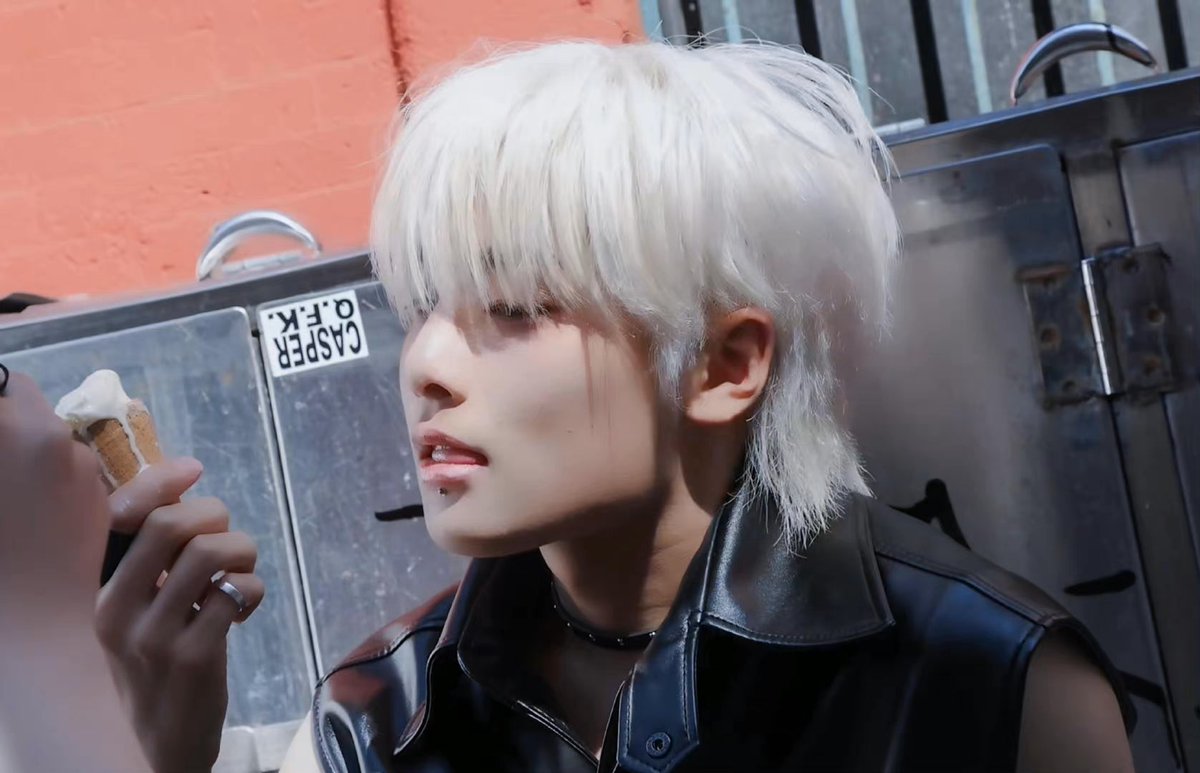 havenfiIm's tweet photo. oh wow… 

#MAMAVOTE #straykids https://t.co/NTfEz45FhC