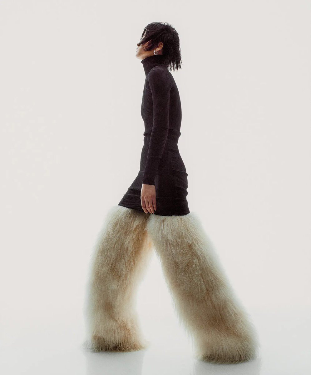 greyplay93's tweet photo. Xue Huizi By James Brodribb For T: The New York Times Style Magazine August 2022 https://t.co/UnhkyBfBo6