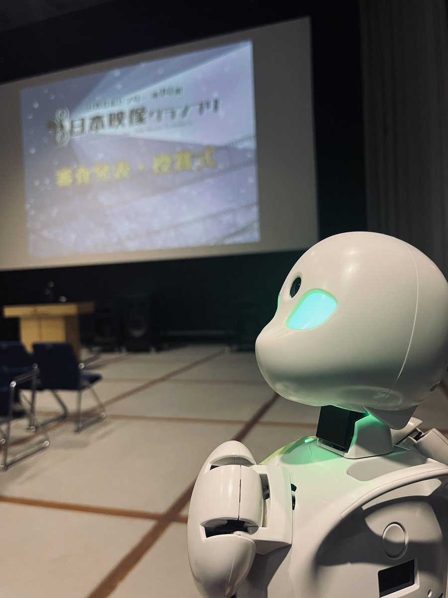 k_ogn's tweet photo. ▽ご報告

監督しました映画「ここに、いる。〜分身ロボットと創る『#星の王子さま』〜」が
第14回 日本映像グランプリにて優秀賞を受賞しました！
先日のデジタルえほんアワードに続く嬉しい知らせ。みんなみんなおめでとうございます！

予告編���https://t.co/OPzyhy8nRL

#OriHime #共生共創事業 https://t.co/wTuBRYKw1v