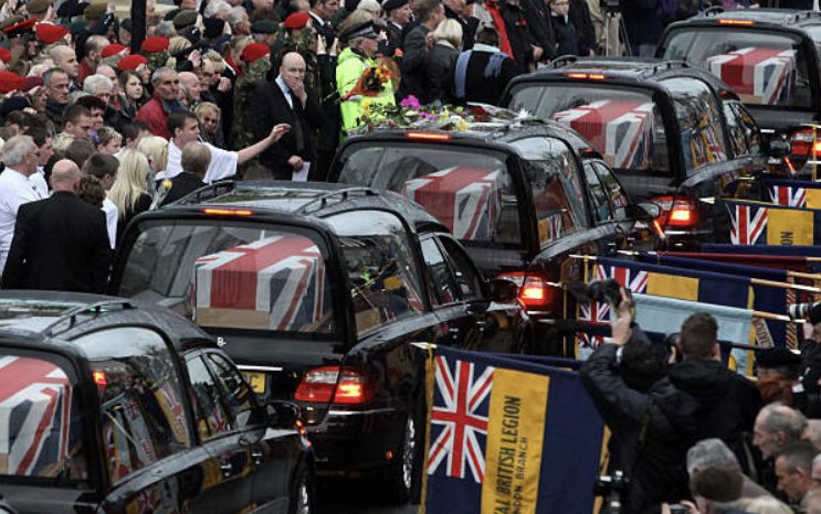 Nicholas’, James’, Stephen’s, Matthew’s and Darren’s repatriation alongside another fallen hero who was repatriated with them 💔😢

Such sad, heartbreaking pictures 💔

Thank you for your service Nicholas, James, Stephen, Matthew &amp; Darren ❤️

Lest we forget 🇬🇧