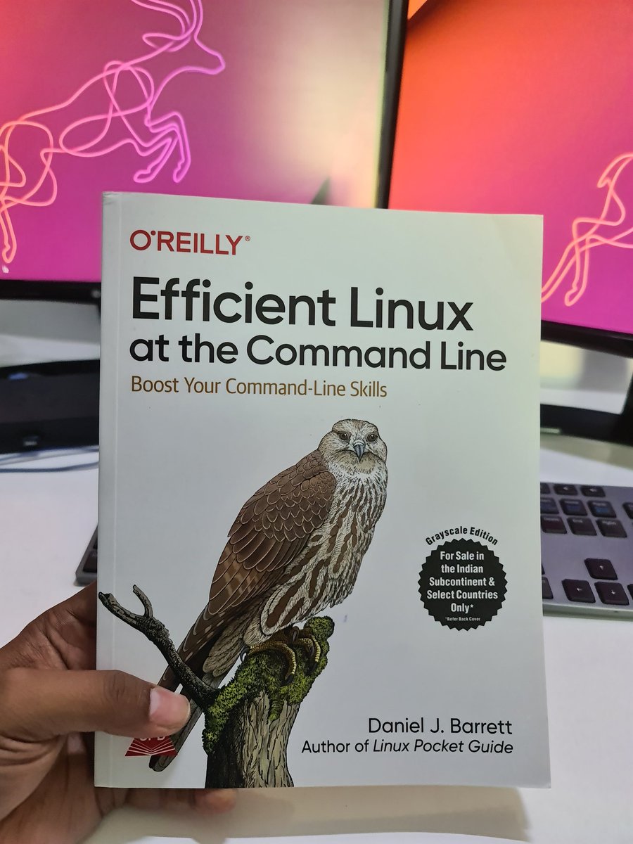 Latest addition to my library 📚

Pretty amazing Linux book with lots of practical tips.

Good job <a href="/DanielJBarrett/">Daniel J. Barrett</a> 👏👏