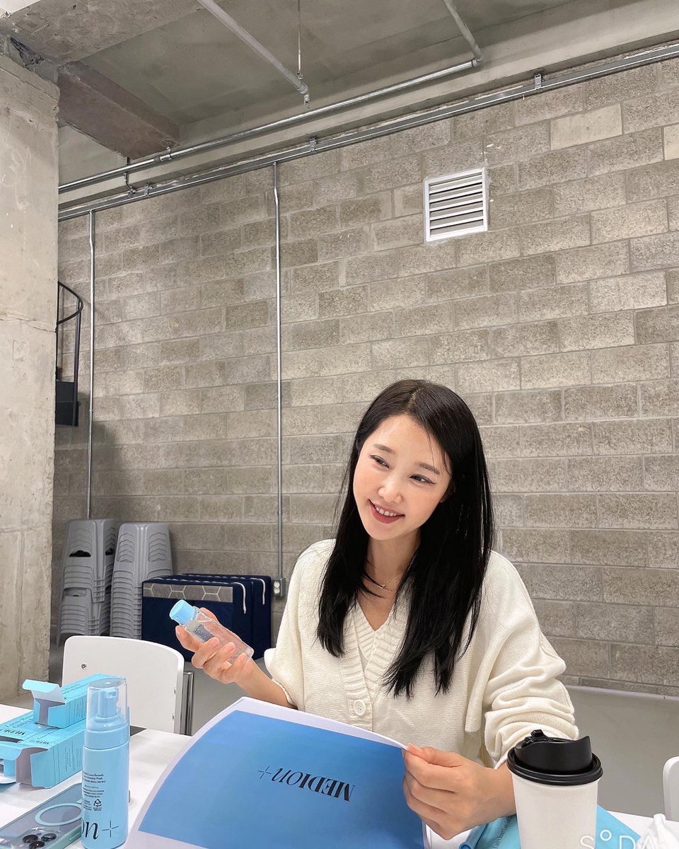 sjuerochungylee's tweet photo. Let's bake bread together... Making money online.. Remember that we all rise by lifting others ✊
#BossLady #ladytrader #femaleboss #forexlifestyle #Namibia #southafrica #UnitedKingdom #Italy #Mexico #Brazilie https://t.co/a0iSzmmIrS