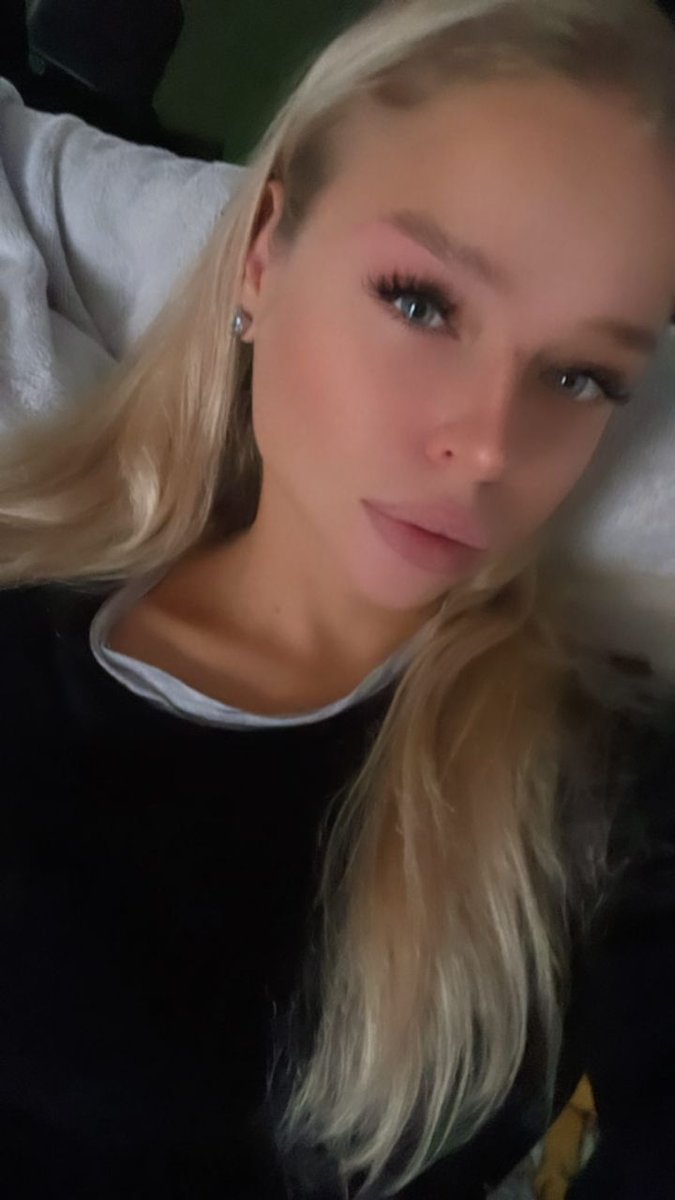 Ira04121's tweet photo. Good night 😘 https://t.co/tq1RMJhIUW