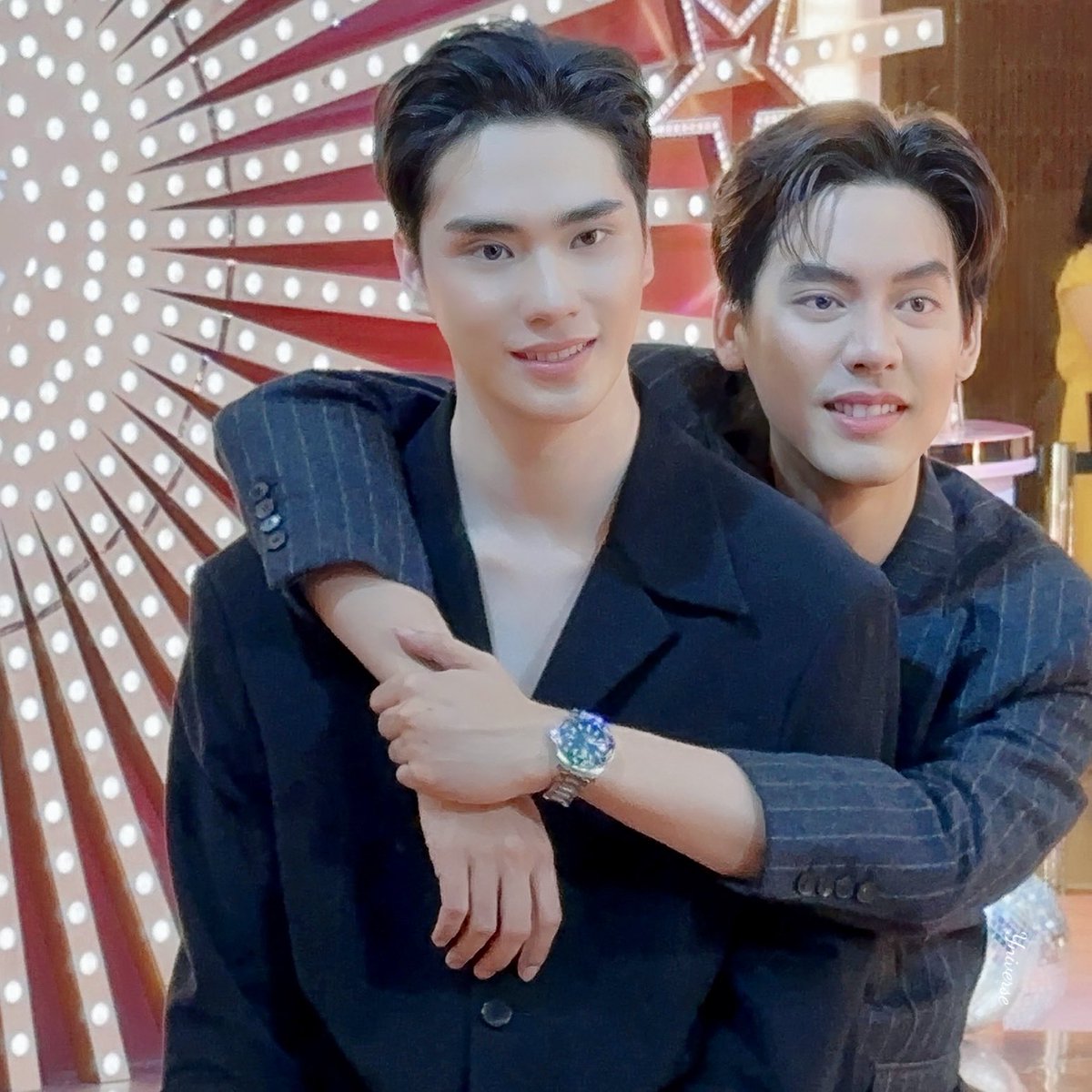 Yniversepodcast's tweet photo. ขอเข้าร่วม
#ลัทธิเฮียตี๋ และ
#ลัทธิน้องเตเต้
#CTTHxTAETEE #CHARLOTTETILBURYTH #Charlottetilburyholiday #Giftmagic #TaeDarvid #TEeThanapon https://t.co/nghckAHESh