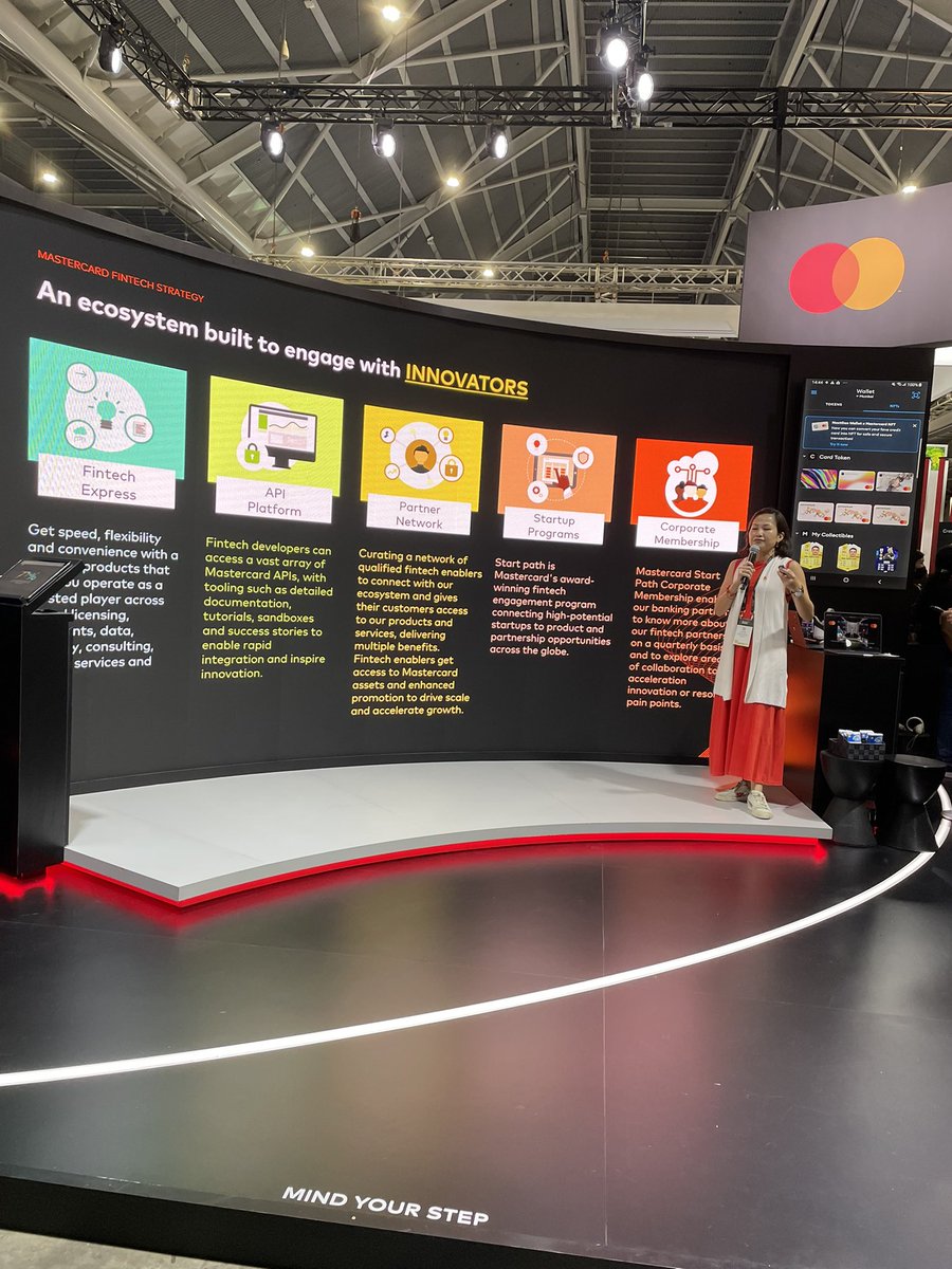 Day ✌️#SFF2022 Li Li talking all things Fintech at the <a href="/MastercardAP/">Mastercard APAC</a> booth