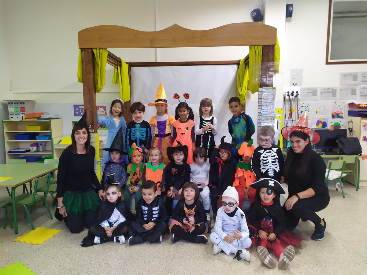 DuquesaCeip's tweet photo. Las clases de Educación Infantil en Halloween https://t.co/geGsUDBjAC