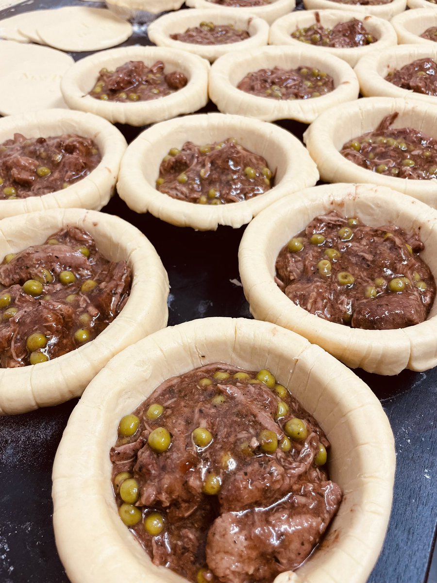 nice_pie1's tweet photo. Busy pie making day… Steak Pea & Mint anyone… BPA Gold Award & Highly Commended!
#nicepie #pies #awardwinning #homemade #meltonmowbray https://t.co/4tJWWmORRd
