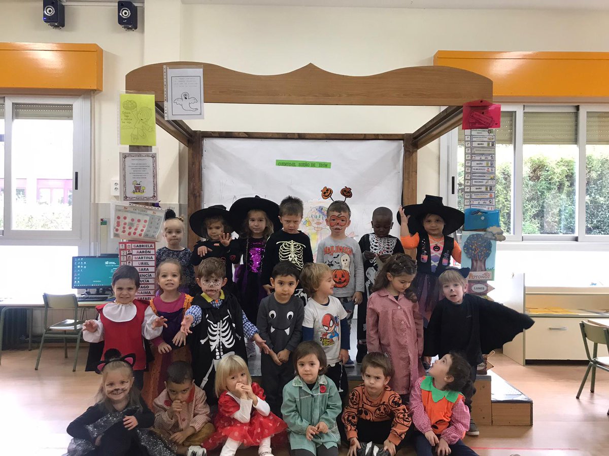 DuquesaCeip's tweet photo. Las clases de Educación Infantil en Halloween https://t.co/dBUbMcYl8u