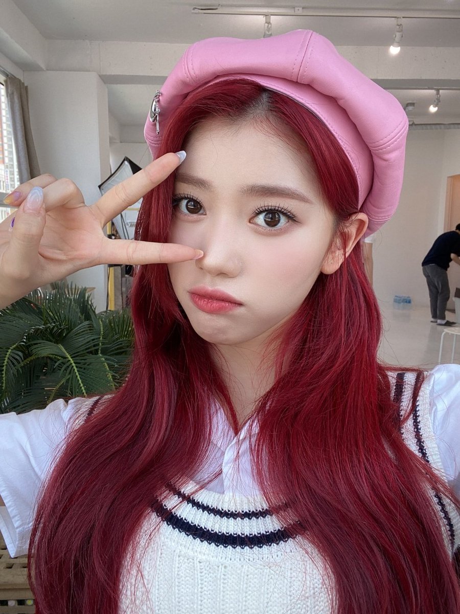 우리 애 얼굴이 이렇게 잘났어요 tweet media