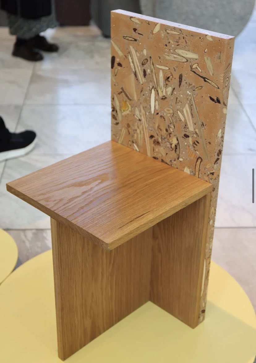 CecileGauffriau's tweet photo. On dirait du nougat mais c’est du bois et beaucoup plus beau que du contreplaqué #Forestbank est un nouveau type de bois fabriqué à partir de débris d'arbres, de feuilles, de graines et de terre 🌳🪵
J’aime beaucoup et vous ?
Si #BCircular♻️ @designboom
https://t.co/JpqWeT6cTt https://t.co/XuFze0S3vJ