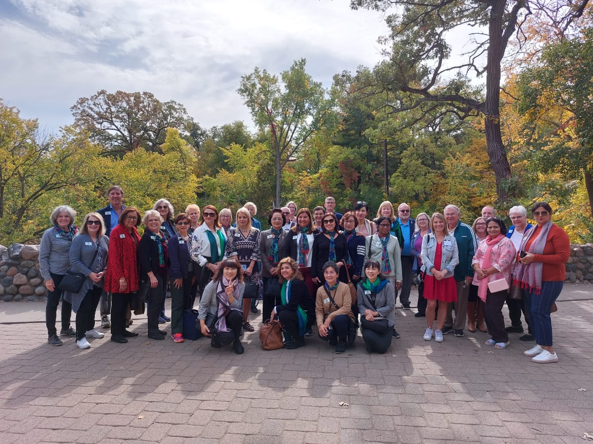I was delighted to meet my fellow Directors &amp; esteemed Lion Leaders from around the globe and bond over our common interest: To Serve.
We also enjoyed taking part in the Lions service projects in Duluth and thereafter visiting the <a href="/lionsclubs/">Lions International</a>  Headquarters in Oakbrook.