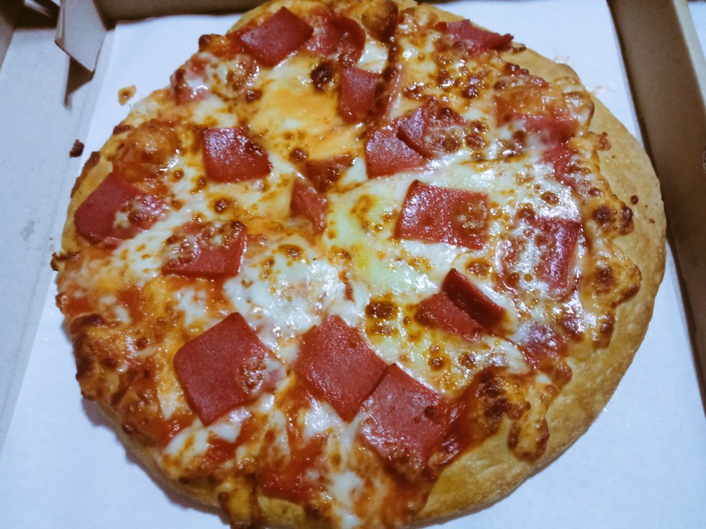 BossJbie's tweet photo. 🍕🍕🍕🍕🍕 https://t.co/AouxPg5Wh7