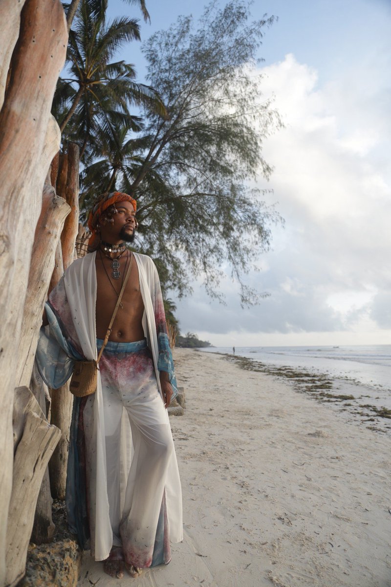 LibossoVincent's tweet photo. | I’m excited to show you what we've been working on! 💥 | 
 
A collaborative Project Shot By @thekenyanfoodp1 
Muse: Embukane Libosso
Photography: Rahim Khan
Jewelry: Tribearth
Styled by Cess Munyoro (Glam By Cess)

#diani #dianibeach #fashion #style #fashionshoot #styleshoot https://t.co/2e0E1SVVwN