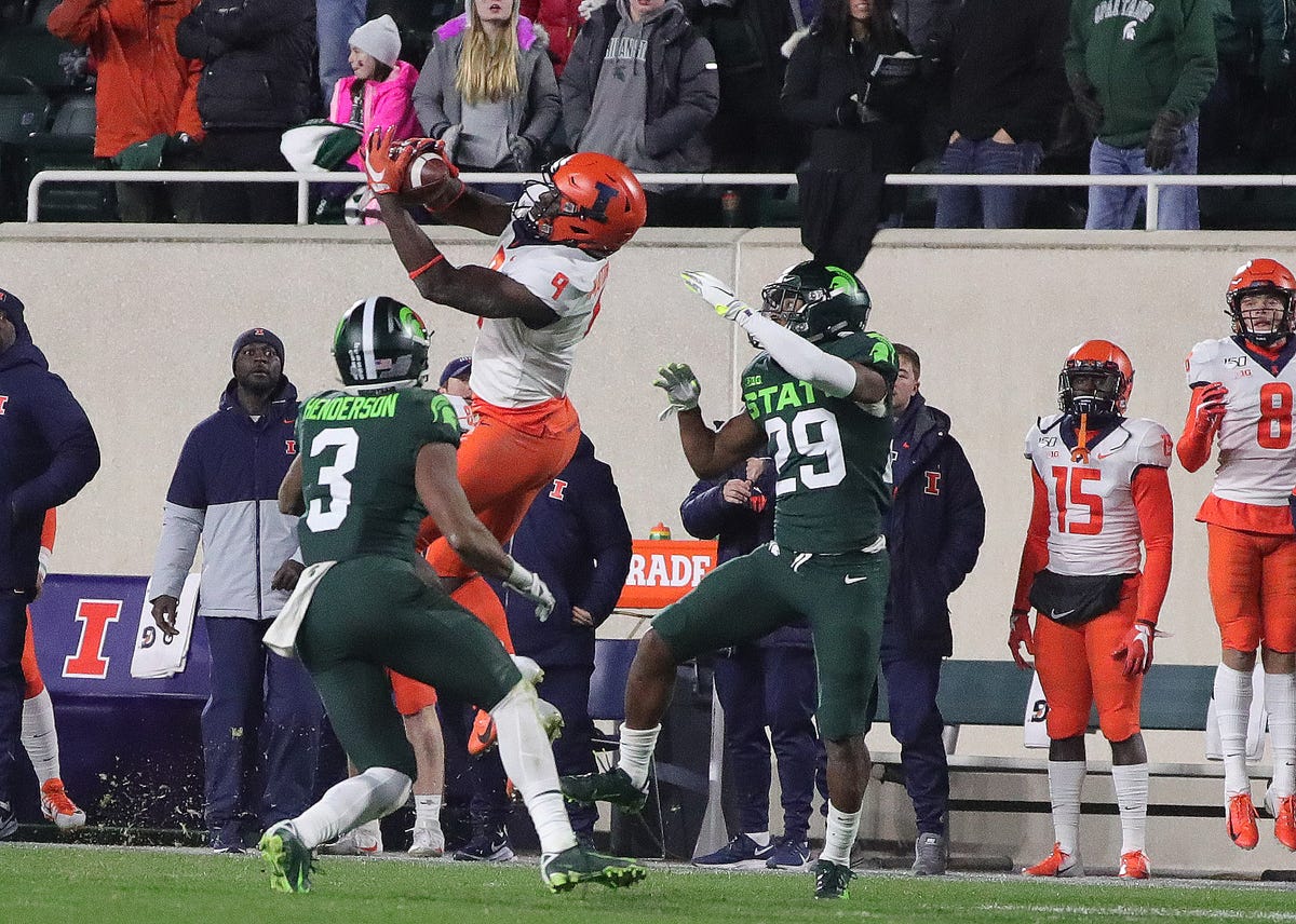 MSU v. Illinois History: ➡️MSU leads all-time series 26-19-2 ➡️Last meeting: '19, MSU lost 37-34 after leading 28-3 (yeah, that one) ➡️UofI has won 2 straight, but MSU won 12 of 13 before that skid ➡️Last time MSU was unranked and UofI was ranked was '89 ➡️Spread is MSU +16.5