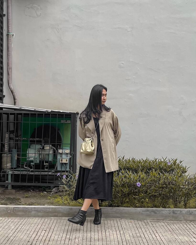 khairinadiar's tweet photo. Karena โpacar yang menghangatkanโ itu cuma istilah. Nyatanya, kalau kedinginan, ya pakai jaket. ๐คท๐ปโโ๏ธ #ldrproblems
โ
๐งฅ Juro Big Tailored Jacket by @bobo_tokyo https://t.co/fmtRQzwiy0 https://t.co/s2tteP5SwF