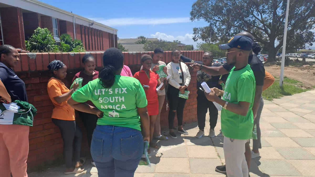 DjNesty6SA's tweet photo. The recruitment drive with @Ontlametsekgosi the leader of a Student Chapter together with their NMB Regional Coordinate @ZandySeal 
@HluphiGafane @yabohlale @TshepisoModiba6 @HermanMashaba @ActionSA_Youth @YAC_EasternCape @ActionSA4youth https://t.co/F12Tz0KNyx