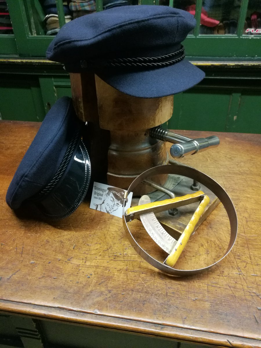 schipperspetten's tweet photo. SCHIPPERSPET SCHIPPERSPETTEN
De originele enige echte Nederlandse #Schipperspetten sinds 1876 
Groninger #Schipperspet  ⚓
The Real Original Dutch Fisherman's cap
https://t.co/TELRsak4wR

https://t.co/zHyOoOlqyZ

https://t.co/dgFqlhPVgW https://t.co/2MLWIXa35Y