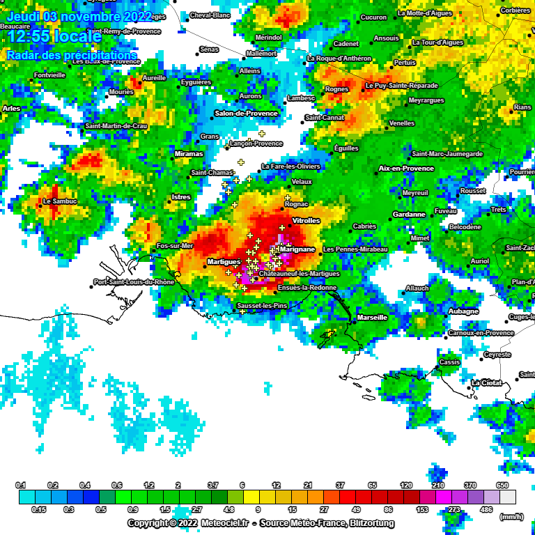 HDMeteo1's tweet photo. 🔴 Une violente cellule orageuse sévit actuellement sur le secteur de #Marignane, dans les Bouches-du-Rhône. Fort risque de grêle. Grande prudence !

#BouchesDuRhône #Meteo13 #Orage https://t.co/idBntrHlg7