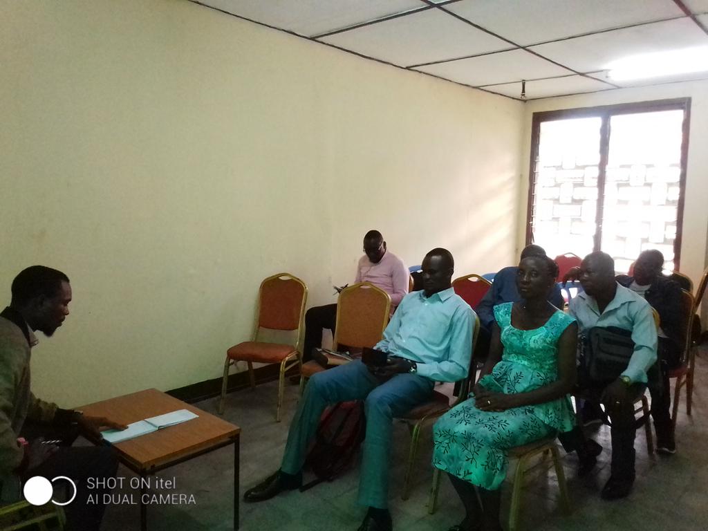 fiston_ngwala's tweet photo. #RDC : #Cresh : chercheurs d Cresh dla section RI,sous l direction du chef d section a.i @fistonngwala se réunissent autour d trois problèmes ci-après : la question d manuscrits déjà corrigés,la question des activités scientifiques,sous forme de "café international" et divers https://t.co/XW62DMuHSL