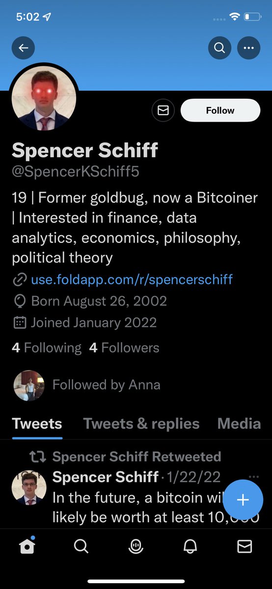 HealiWealthness's tweet photo. @elonmusk People know these two are similar because people lost almost $1,000 on the one with laser eyes because that one faked on the second one as they follow people who interact with them to DM to ask for  trading train but all websites and accounts are faked. https://t.co/6dFhHFrowu