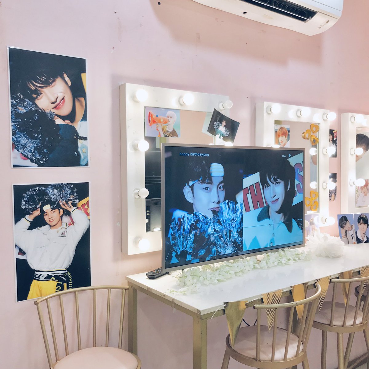 theboyzdavao's tweet photo. We are now ready for SangKyu’s birthday cupsleeve event for tomorrow until Saturday! 🥳💛

Games, prizes, and horror movie watch party will be on Saturday (Nov. 5) at 1pm! See you! 💚😊 #HappySangKyuDay #HappySangyeonDay #HappyQDay #THEBOYZ https://t.co/U4m24XykKU