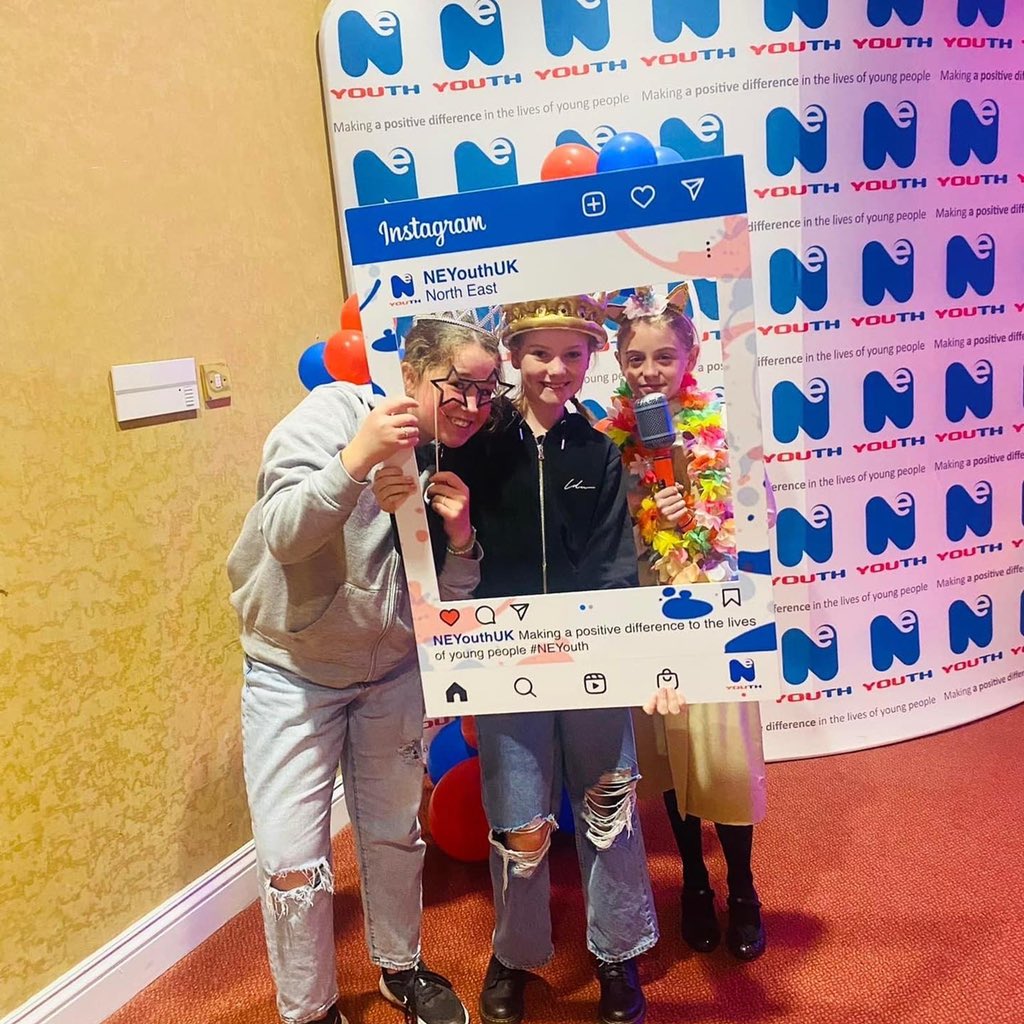 sacristonyp's tweet photo. Project with Pride Awards hosted by @NEYouth_ ❤️
We were so proud to be nominated for 
🌟Volunteer of the Year - Ruth Fish
🌟Young Achiever - Isabelle Keogan
🌟Project with Pride - SYCP

Congratulations to all the deserving winners, a fabulous night👏🌟 https://t.co/9fNpNygQrX
