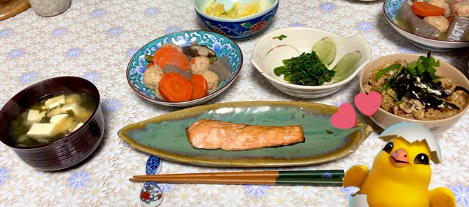久しぶりの実家ごはーーん!!めちゃくちゃ美味しくっておかわりしちゃったのじゃ 
