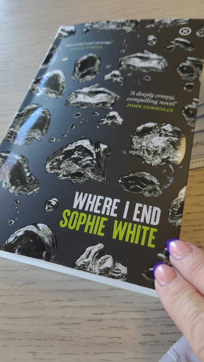 Hooked by page 1, which is only ½ a page.....I'll be up all night <a href="/DiveCreep/">TheCreepDive</a> #sophiewhite #hooked