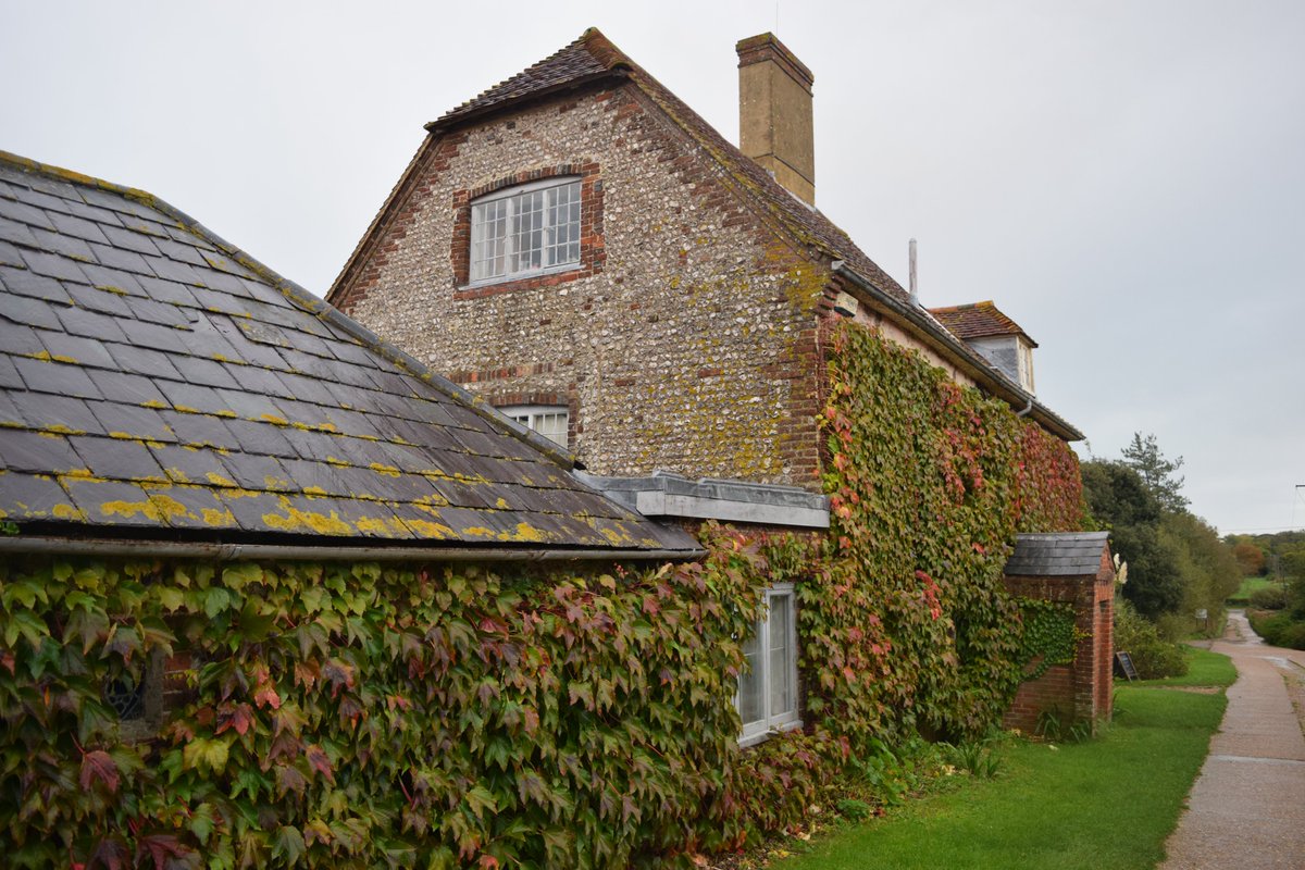 Leighton Park Art tweet media