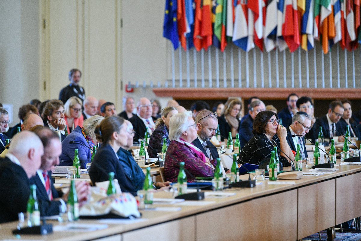 Minister @JanLipavsky opened International Terezín Declaration Conference. Topics: 👉 fighting anti-Semitism 👉 education 👉️ war on 🇺🇦 👉 Holocaust Remembrance The program also includes a meeting with survivors & concert by Terezín composers & visit to the Terezín Memorial.