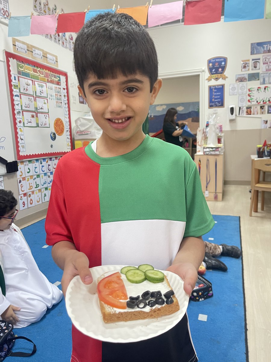 AIS_Grade1's tweet photo. Celebrating Flag day in 1A by making our healthy and delicious flag sandwiches! #AISGrade1 #AISFlagDay2022 https://t.co/QriND2oHmi