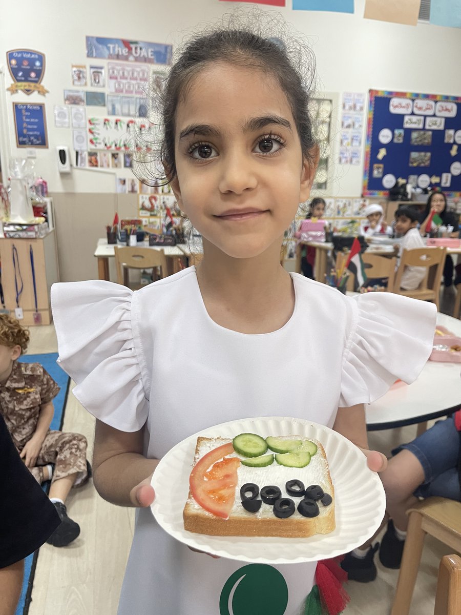 AIS_Grade1's tweet photo. Celebrating Flag day in 1A by making our healthy and delicious flag sandwiches! #AISGrade1 #AISFlagDay2022 https://t.co/QriND2oHmi