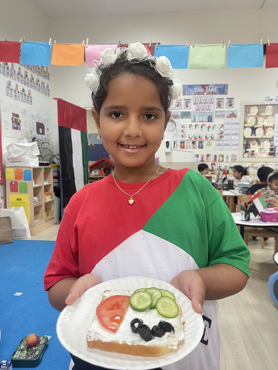 AIS_Grade1's tweet photo. Some more yummy flag sandwiches. #AISFlagDay2022 https://t.co/IlzhvMbWbM