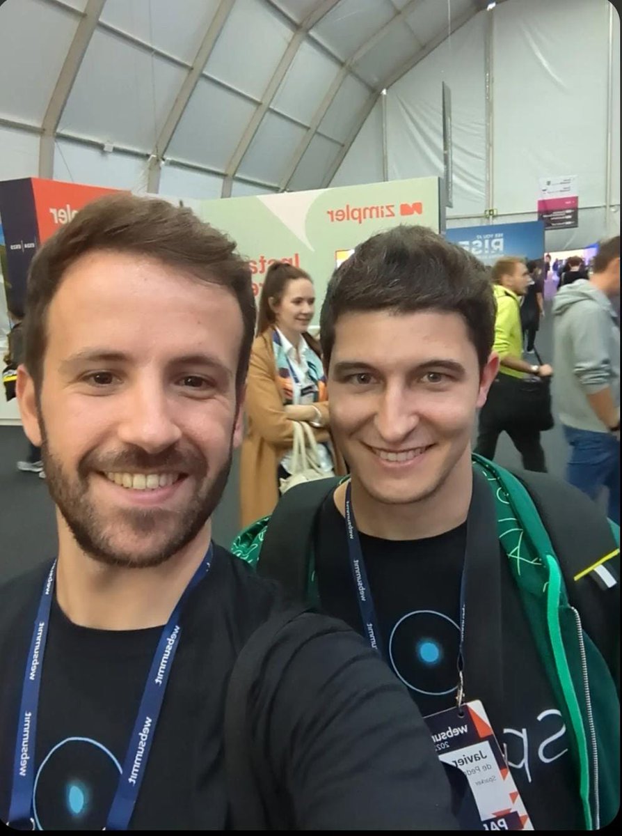 CylHub's tweet photo. @sparker_io es la startup que representa a #Leon en el stand de CYL-HUB en @WebSummit. Han creado una aplicación revolucionaria para el móvil con mensajes geolocalizados en el mapa, que permite conectar con el entorno y el resto del mundo. https://t.co/DtJwXZA5V8