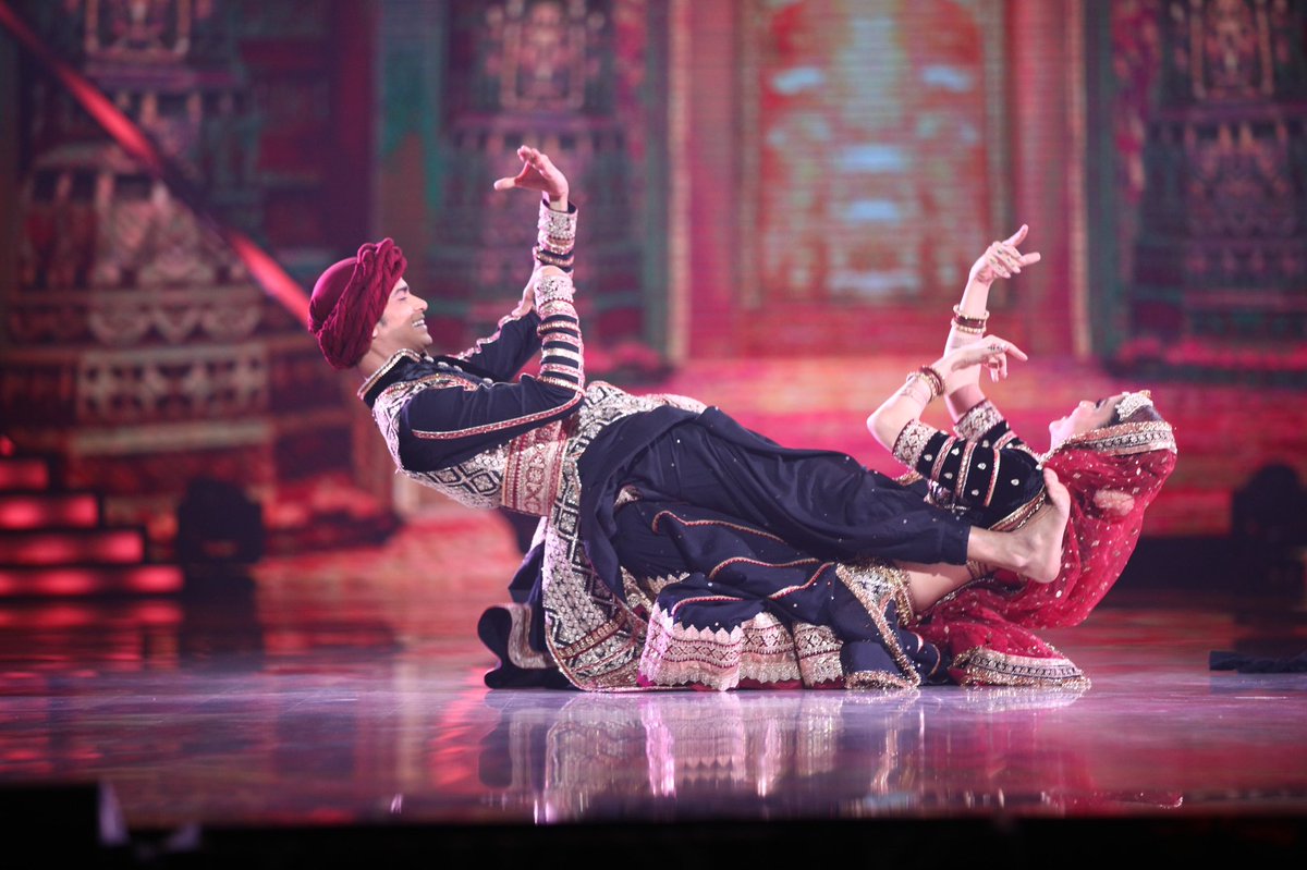 RubiDilaik's tweet photo. Naya saaz, Naya andaaz @ColorsTV ! Watch #JhalakDikhhlaJaa Saturday and Sunday 8pm onwards https://t.co/y3HGsdY9ja