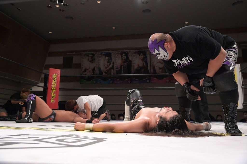 entetsu_ddt's tweet photo. 我々の6年を30分に収めるにはどうしても濃密すぎて。
周りの景色は秒で変わるけど、変わらないモノが一つでも心にあれば幸せでいられるんじゃないかな。

#ddtpro #D王GP2022 https://t.co/2h2qckl9gu