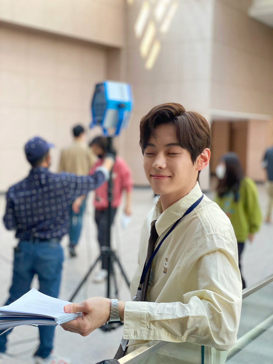 Official_Seobin's tweet photo. 꼬순내 진동하는 풍덕빌라 304호🏡💕
마지막 에피소드 보러가기❕

#윤서빈 #YoonSeobin
#풍덕빌라 #풍덕빌라304호의사정
#RoommatesofPoongduck304
@Official_Seobin https://t.co/YladDE5IxB