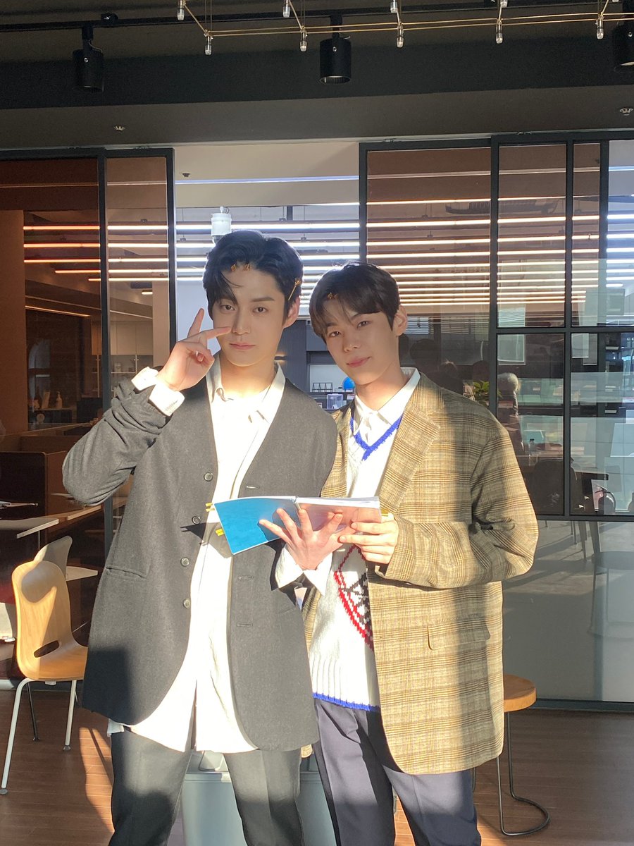 Official_Seobin's tweet photo. 꼬순내 진동하는 풍덕빌라 304호🏡💕
마지막 에피소드 보러가기❕

#윤서빈 #YoonSeobin
#풍덕빌라 #풍덕빌라304호의사정
#RoommatesofPoongduck304
@Official_Seobin https://t.co/YladDE5IxB